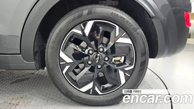 Kia Niro — Фото автомобиля 6