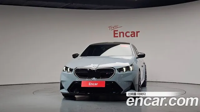 BMW M5 G90 — Фото автомобиля 3