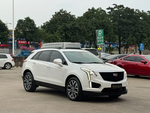 Cadillac XT5 — Фото автомобиля 3