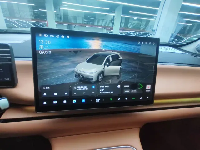 Leapmotor C10 — Фото автомобиля 6