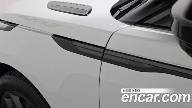 Land Rover Range Rover Velar — Фото автомобиля 20