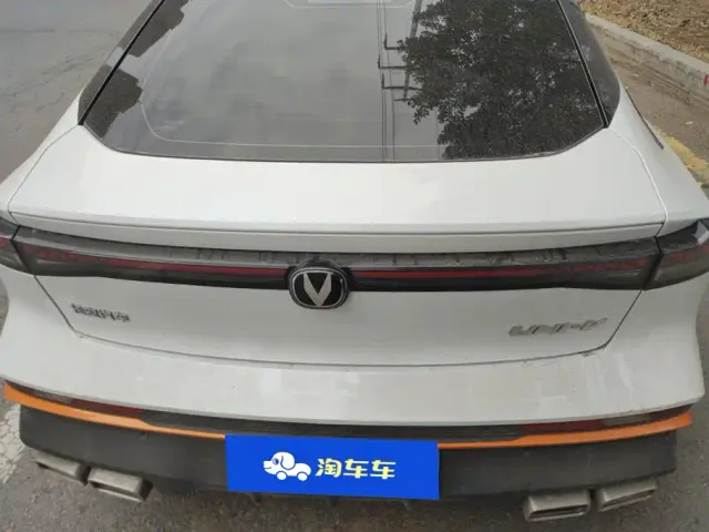 Changan UNI-V — Фото автомобиля 4