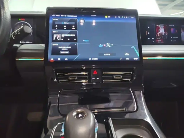 GAC Trumpchi E9 — Фото автомобиля 12