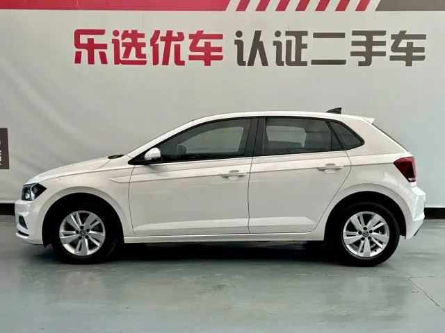 Volkswagen Polo — Фото автомобиля 3