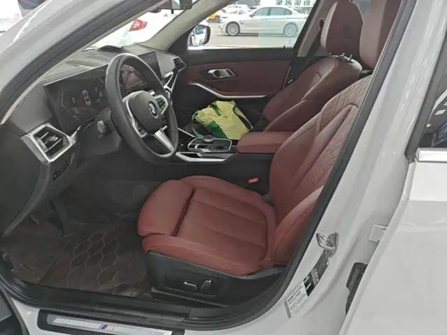 BMW 3 Series — Фото автомобиля 14
