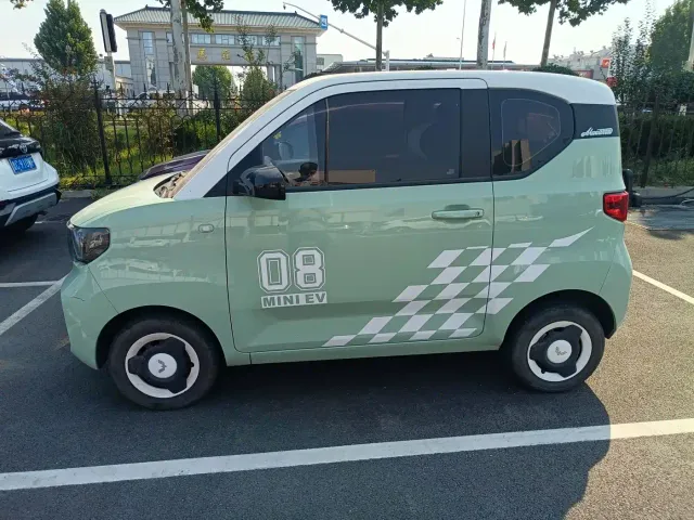 Wuling Hongguang Mini EV — Фото автомобиля 2