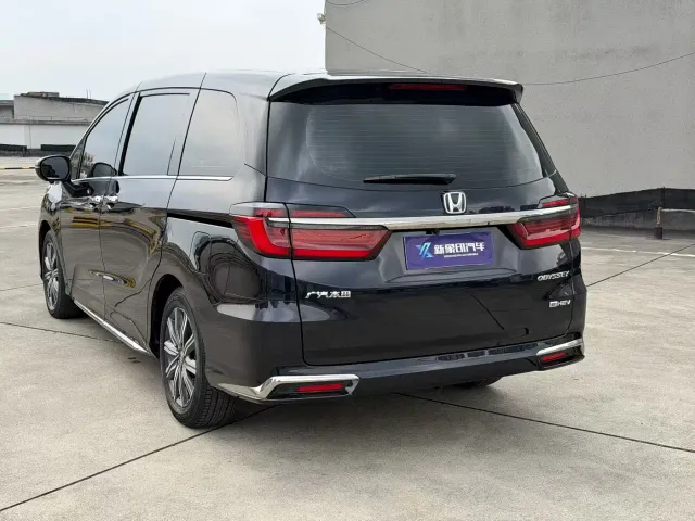 Honda Odyssey 2022 2.0L e:HEV Sharp·Enjoyment Edition — Фото автомобиля 9