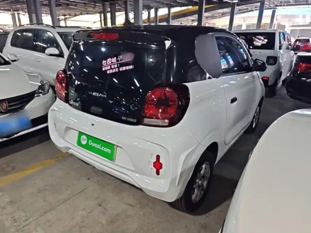 Roewe Clever — Фото автомобиля 6