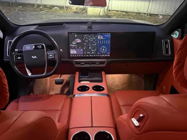 Li Auto L8 — Фото автомобиля 5