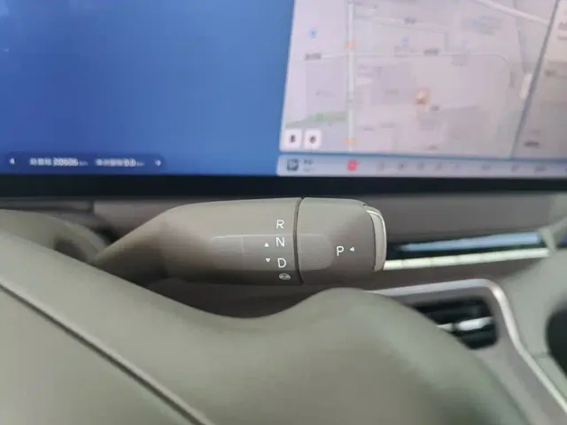 IM Motors LS6 — Фото автомобиля 13