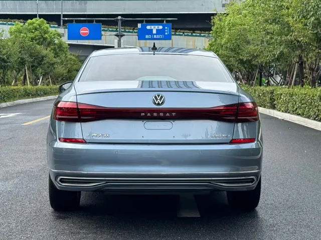 Volkswagen Passat — Фото автомобиля 5