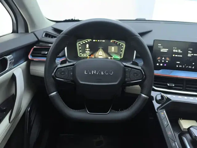 Lynk & Co 06 — Фото автомобиля 15