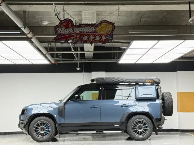 Land Rover Defender — Фото автомобиля 5