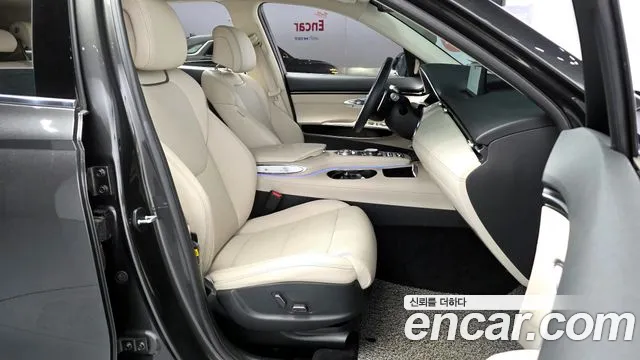 Genesis GV70 2.5T Бензин 2WD — Фото автомобиля 25