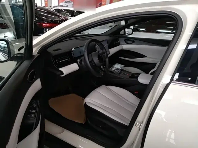 BYD Seal 06 — Фото автомобиля 14