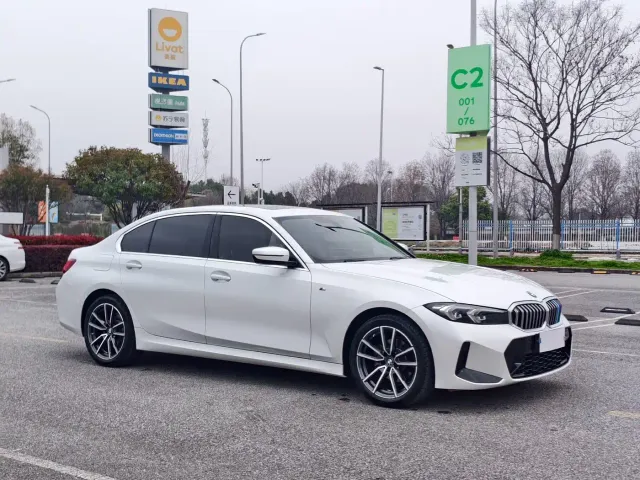 BMW 3 Series — Фото автомобиля 3