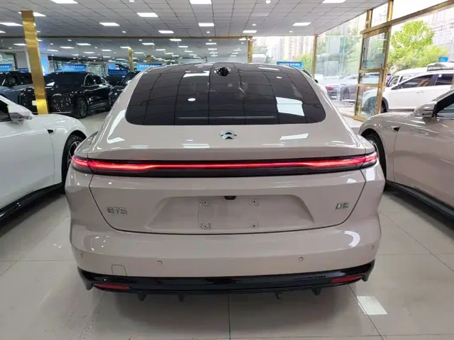 Nio ET5 — Фото автомобиля 5