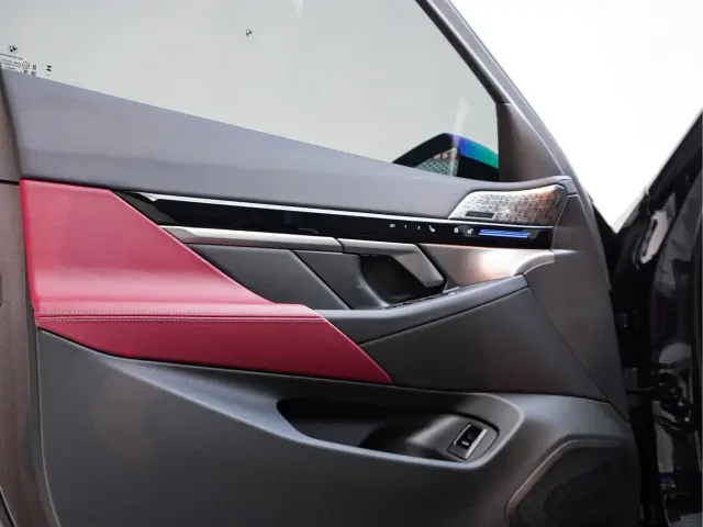 BMW 5 Series — Фото автомобиля 11