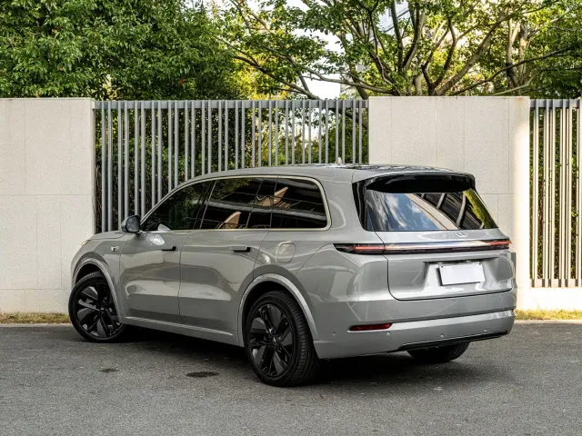 Li Auto L9 — Фото автомобиля 5