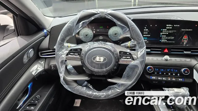 Hyundai AVANTE Новый Avante (CN7) — Фото автомобиля 3