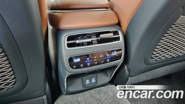 Genesis GV70 2.5T Бензин AWD — Фото автомобиля 15