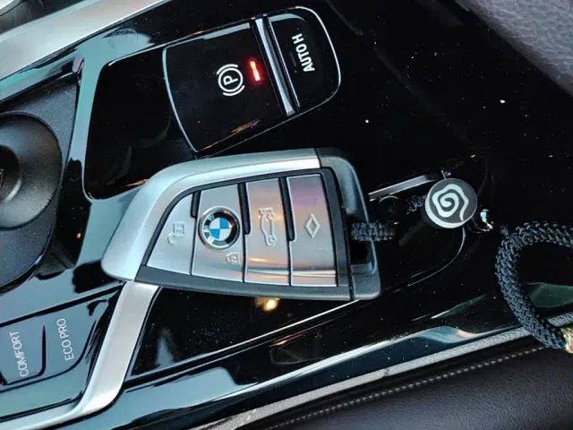 BMW 5 Series — Фото автомобиля 8