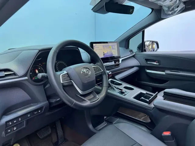 Toyota Granvia — Фото автомобиля 7