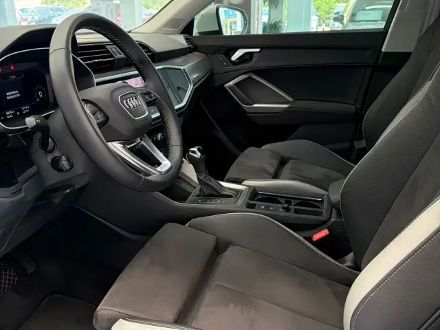 Audi Q3 — Фото автомобиля 8