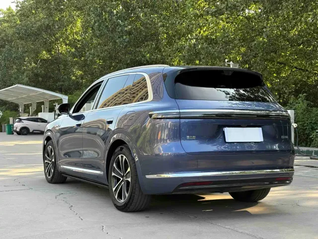 Aito M7 — Фото автомобиля 12