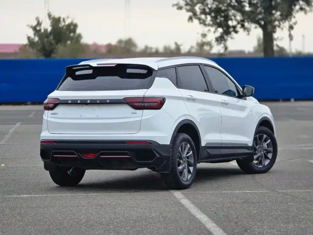 Geely Binyue — Фото автомобиля 6