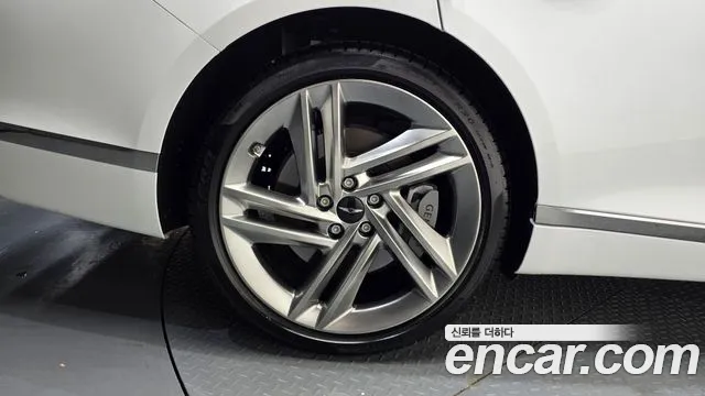Genesis G80 Бензин 2.5 турбо AWD — Фото автомобиля 3