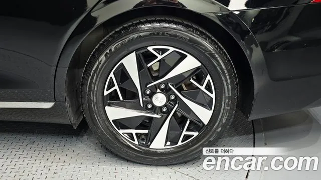 Hyundai Grandeur (New) Hybrid — Фото автомобиля 6