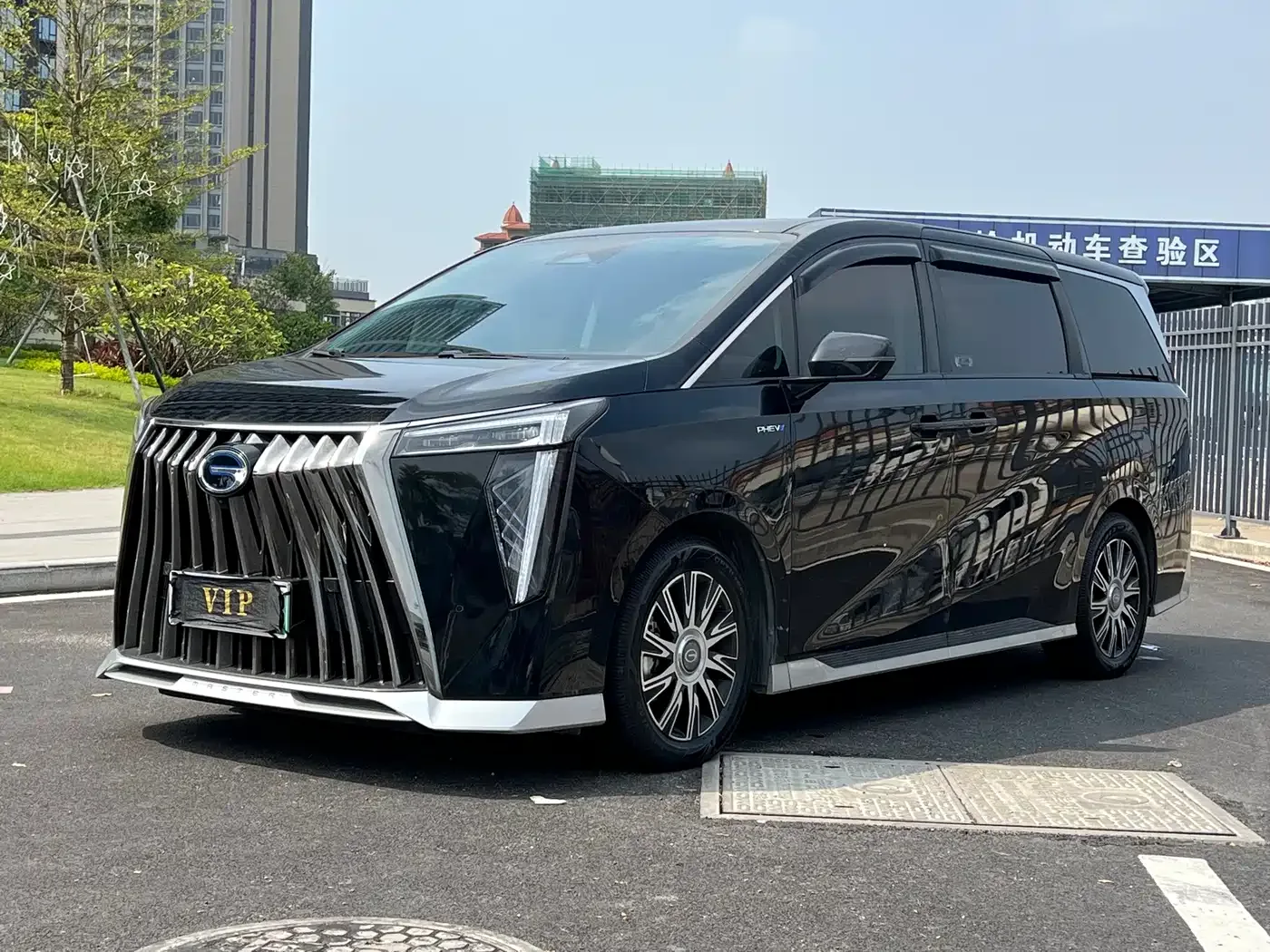 Фотография автомобиля — GAC Trumpchi E9