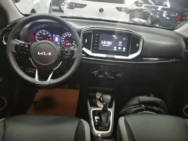 Kia KX1 — Фото автомобиля 9