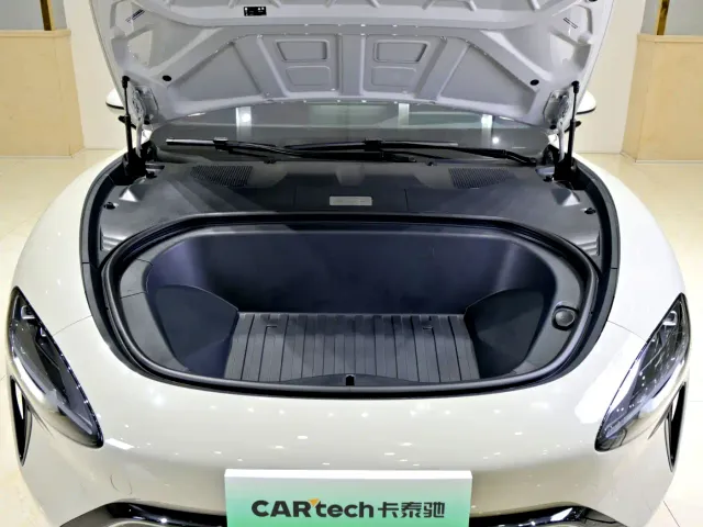 Xiaomi SU7 — Фото автомобиля 21