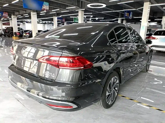Volkswagen Bora — Фото автомобиля 6