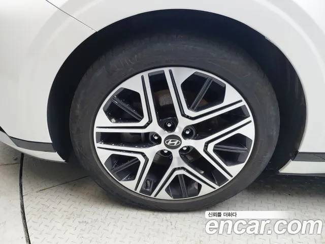 Hyundai Grandeur Grandeur (GN7) 2.5 Бензин 2WD — Фото автомобиля 5