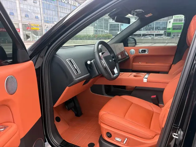 Li Auto L6 — Фото автомобиля 4