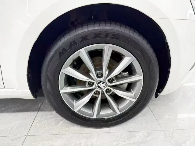 Skoda Octavia — Фото автомобиля 22