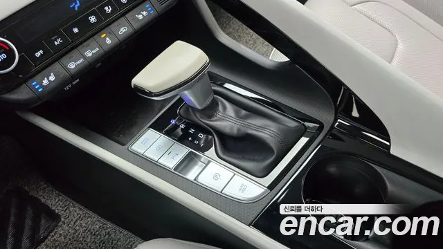 Hyundai Avante CN7 — Фото автомобиля 9