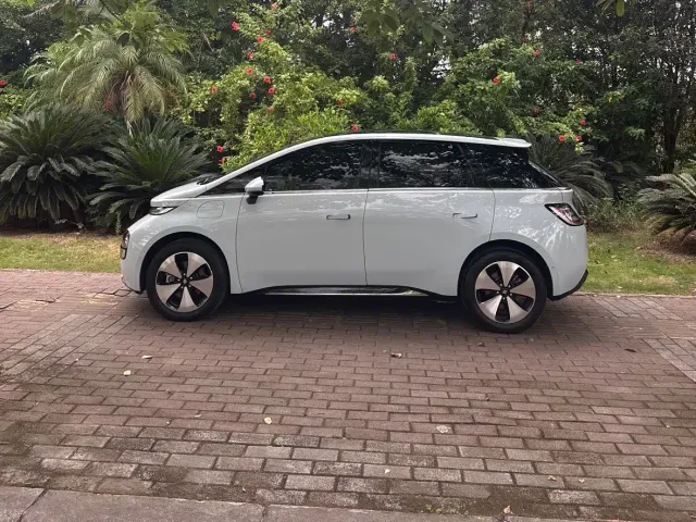 Baojun Baojun Cloud 2023 460 Max — Фото автомобиля 3