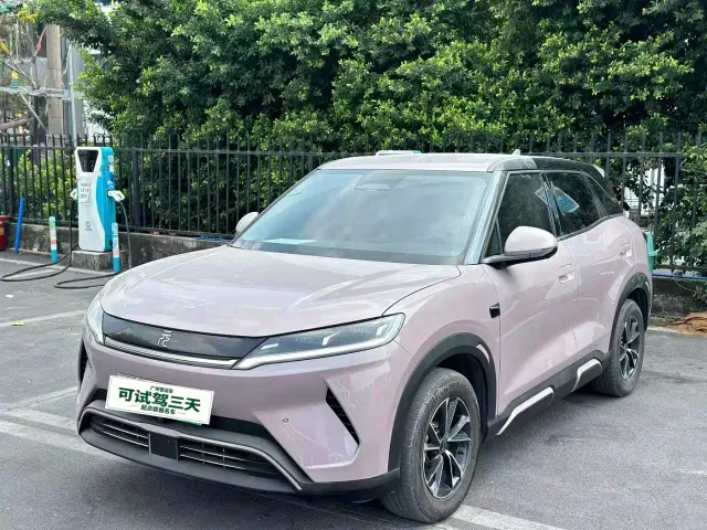 Фотография автомобиля — BYD Yuan UP