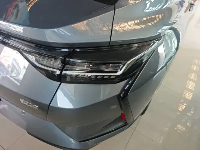 Dongfeng Yixuan — Фото автомобиля 7