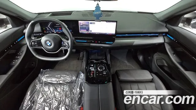 BMW 5 Series G60 — Фото автомобиля 7