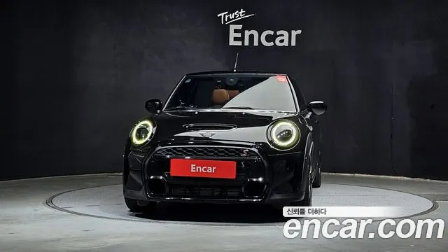 Mini Cooper Convertible — Фото автомобиля 3