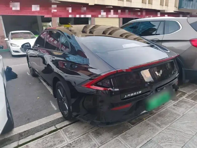 Wuling Starlight — Фото автомобиля 4
