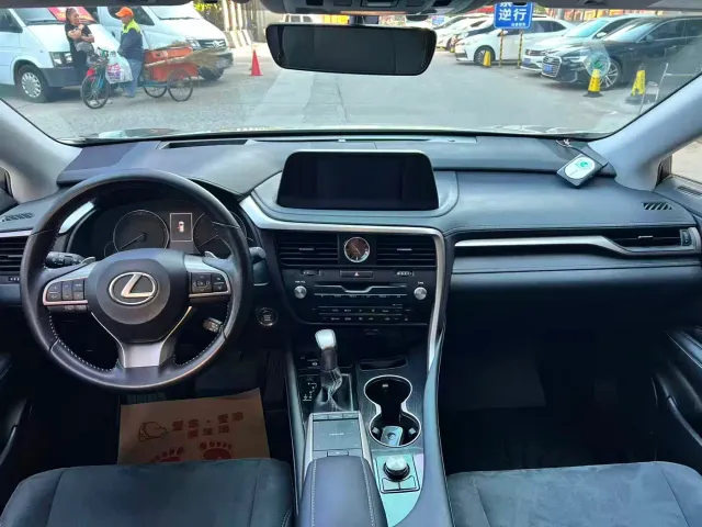 Lexus RX — Фото автомобиля 5