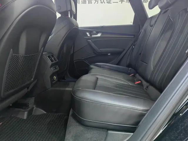 Audi Q5L — Фото автомобиля 15