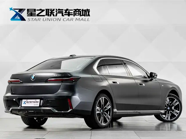 BMW 7 Series — Фото автомобиля 6