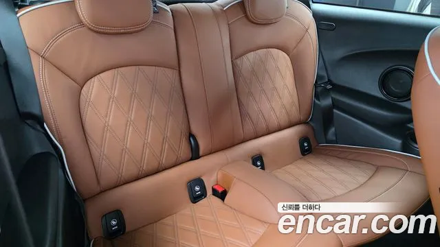 Mini Cooper — Фото автомобиля 11